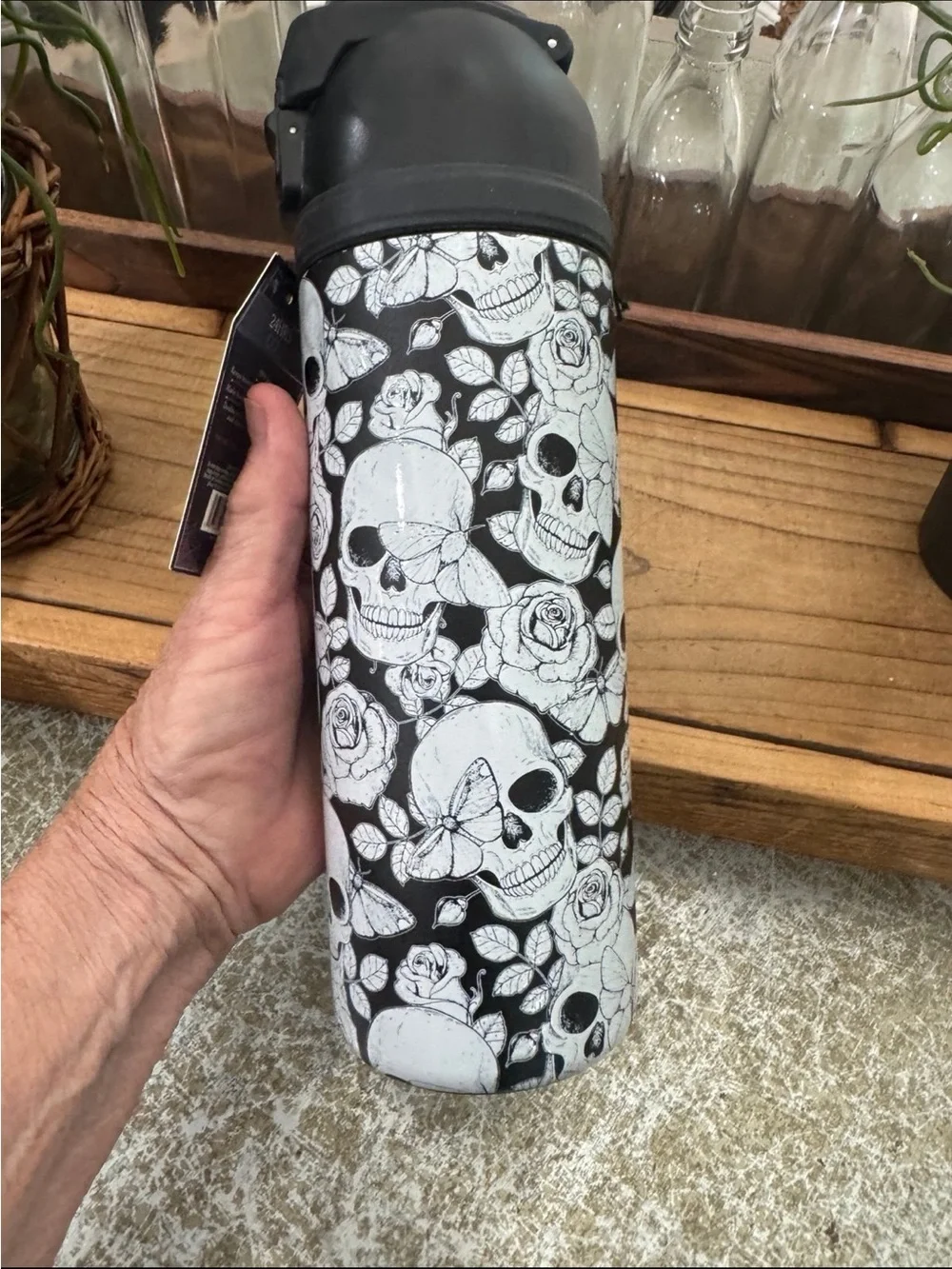 WELLNESS SKULL & ROSES BLK/WHITE STAINLESS STEEL WATER BOTTLE NEW